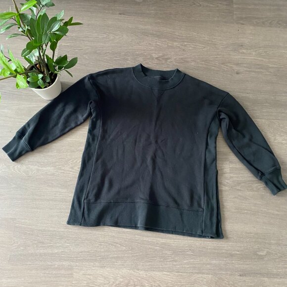 Aerie (by American Eagle) Black Sweatshirt with Side Slit Detail - Picture 2 of 11